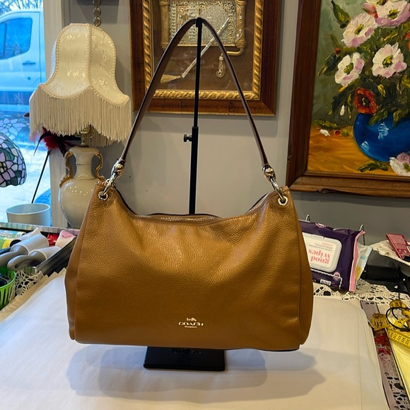Coach Handbags - Coach Brown Tan Leather Zipper Closure Hobo Shoulder Bag, lined bag, medium